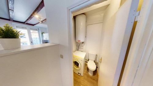 4-Bed Apartment on Grande Rue de la Guillotière