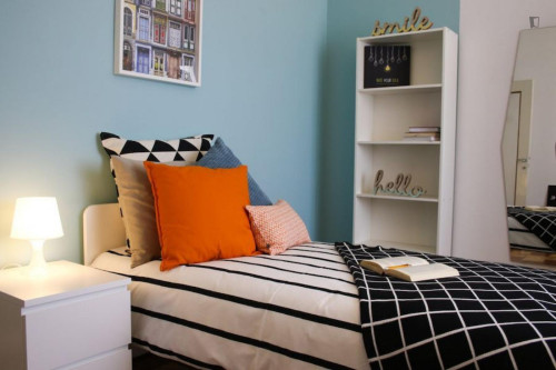 Dashing single bedroom in Crocifissa di Rosa