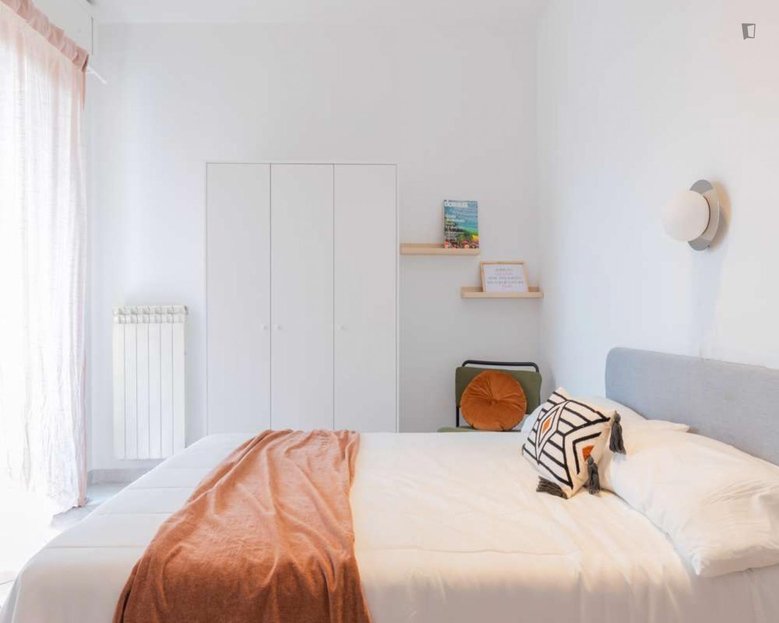Splendid Single Bedroom In Aurora - 1