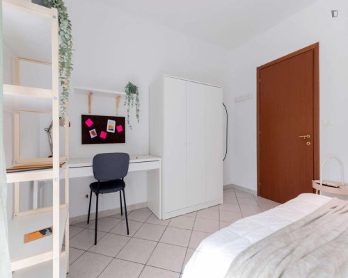 Luminous single bedroom in Aurora