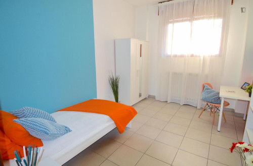 Neat single bedroom near the Piazza Manzoni train station - Gallery - 11