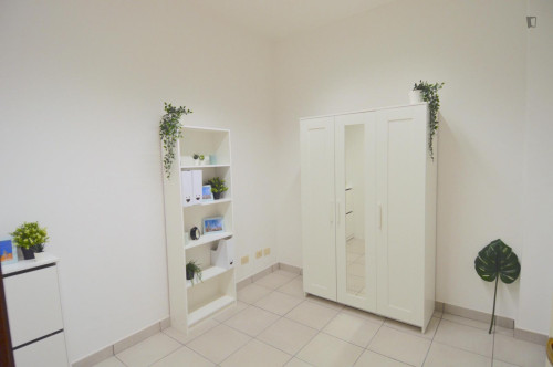 Neat single bedroom near the Piazza Manzoni train station