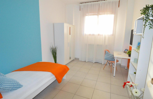Neat single bedroom near the Piazza Manzoni train station - Gallery - 19