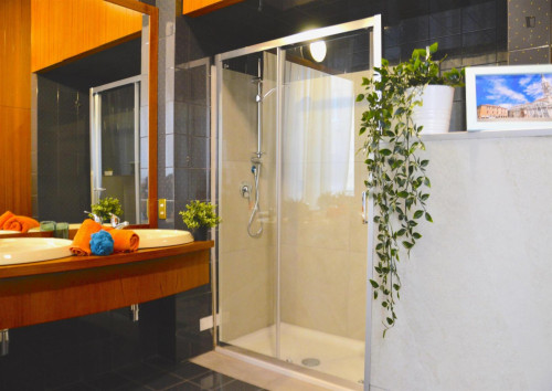Splendid single bedroom in the centre of Modena