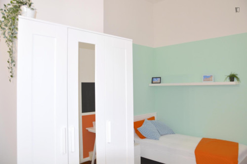 Splendid single bedroom in the centre of Modena - Gallery - 22