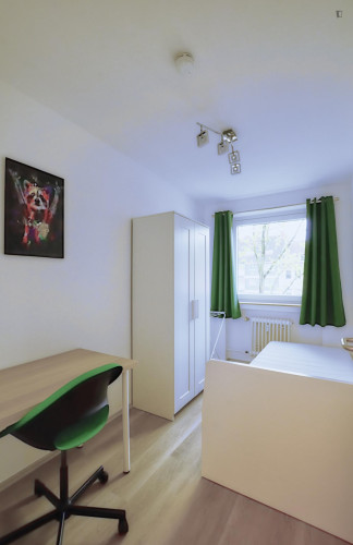 Lovely single bedroom in Wersten