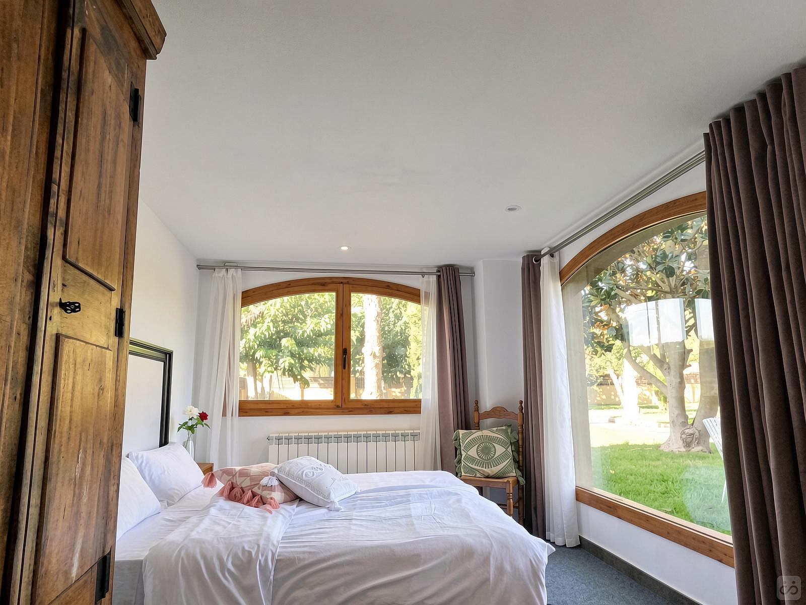  Private Room II  -  Beautiful villa near Vall-Llobrega, (Dir. Palamos) Bus Station  - Gallery -  21