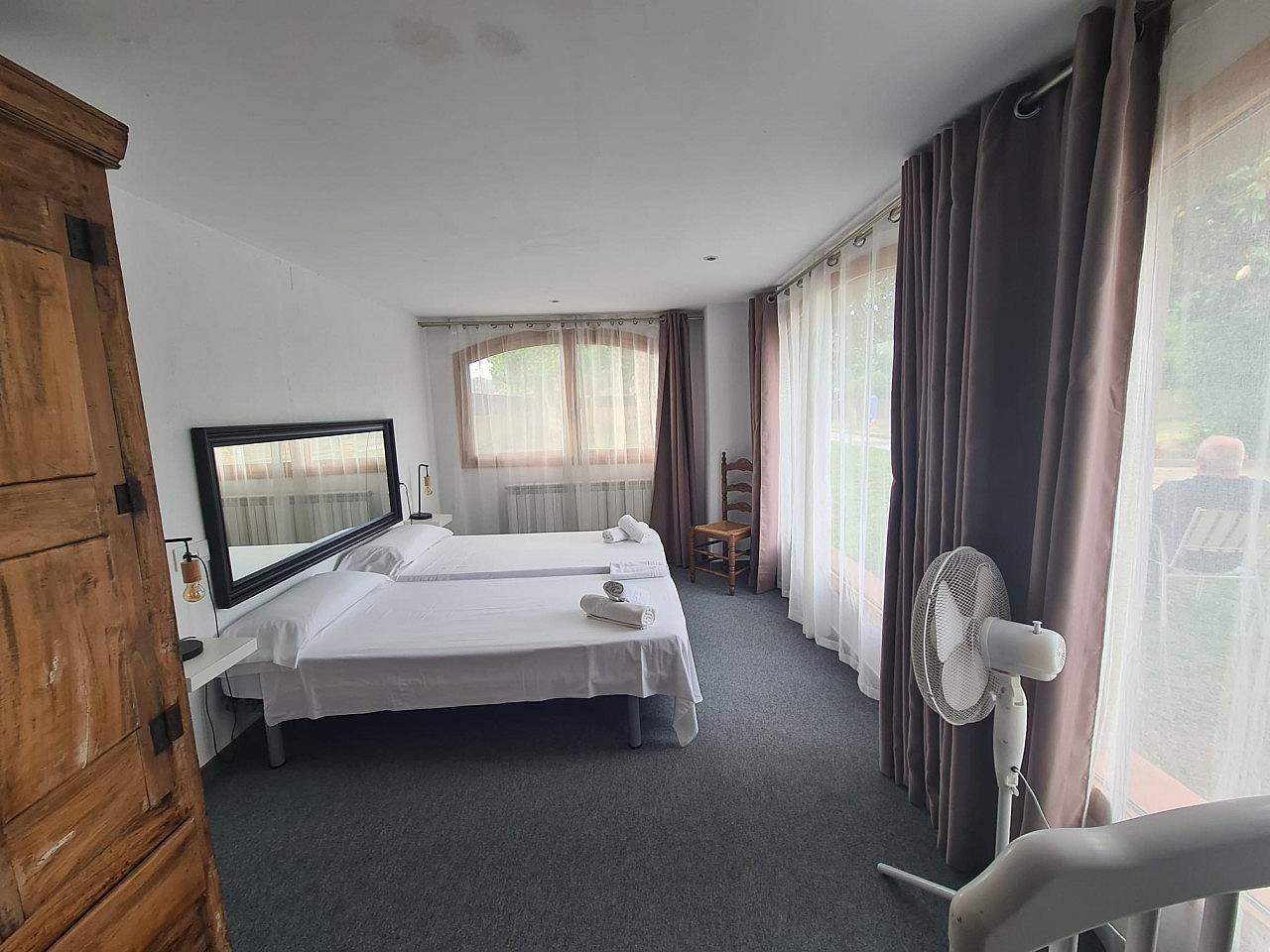  Private Room V  -  Beautiful villa near Vall-Llobrega, (Dir. Palamos) Bus Station  - Gallery -  9