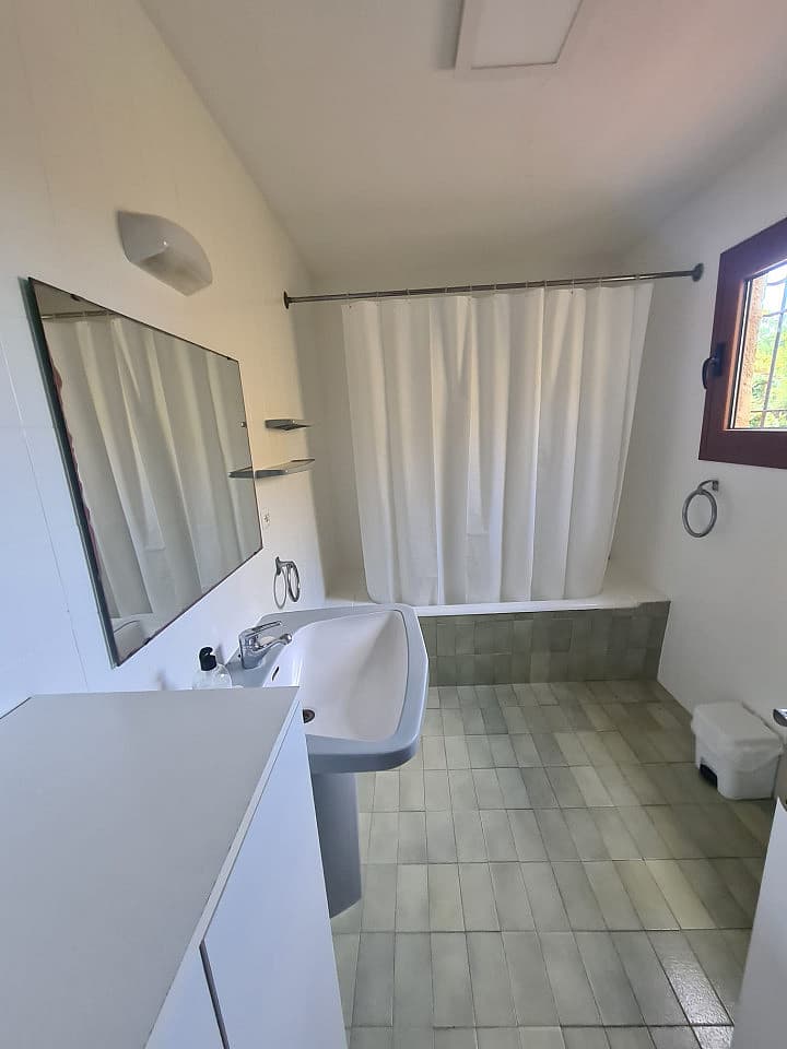  Bed In A 2-Bed Gender Separated Room  -  Beautiful villa near Vall-Llobrega, (Dir. Palamos) Bus Station  - Gallery -  8