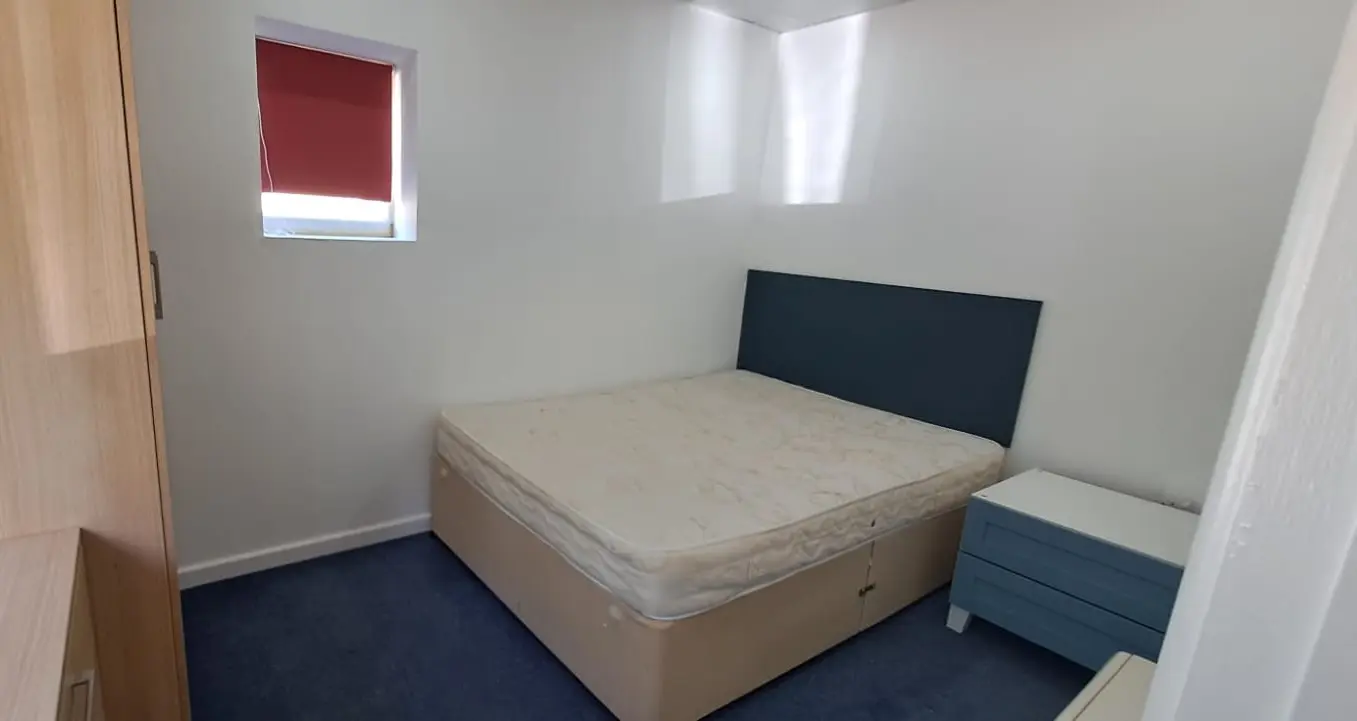 1 Bed Classic Flat - Duncan Smith House - Gallery - 3