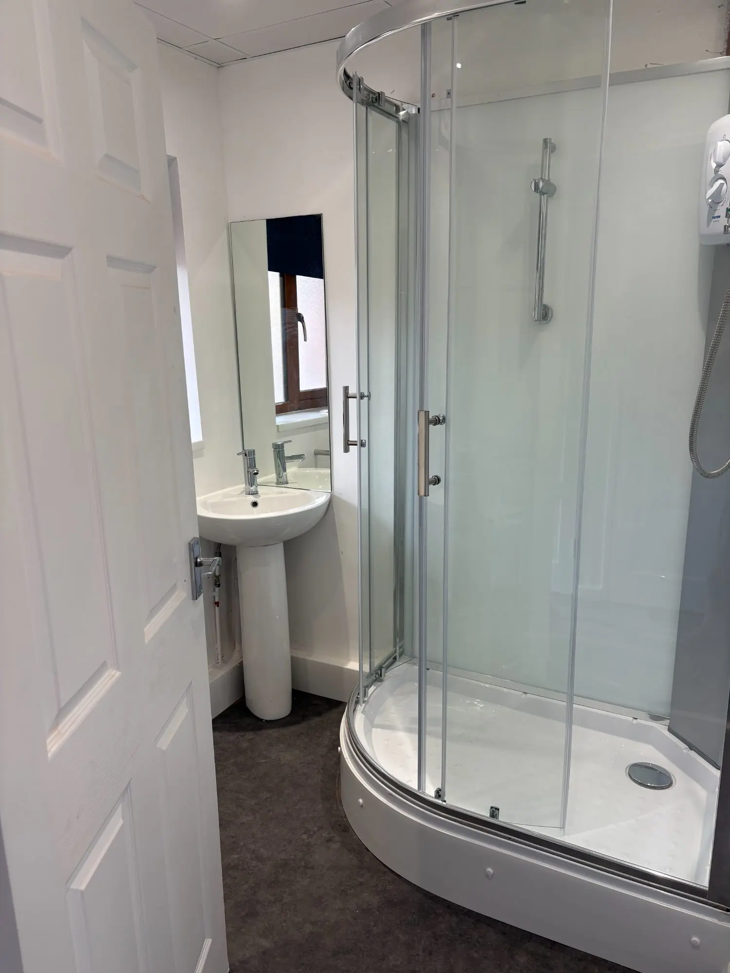 1 Bed Classic Flat - Duncan Smith House - Gallery - 4