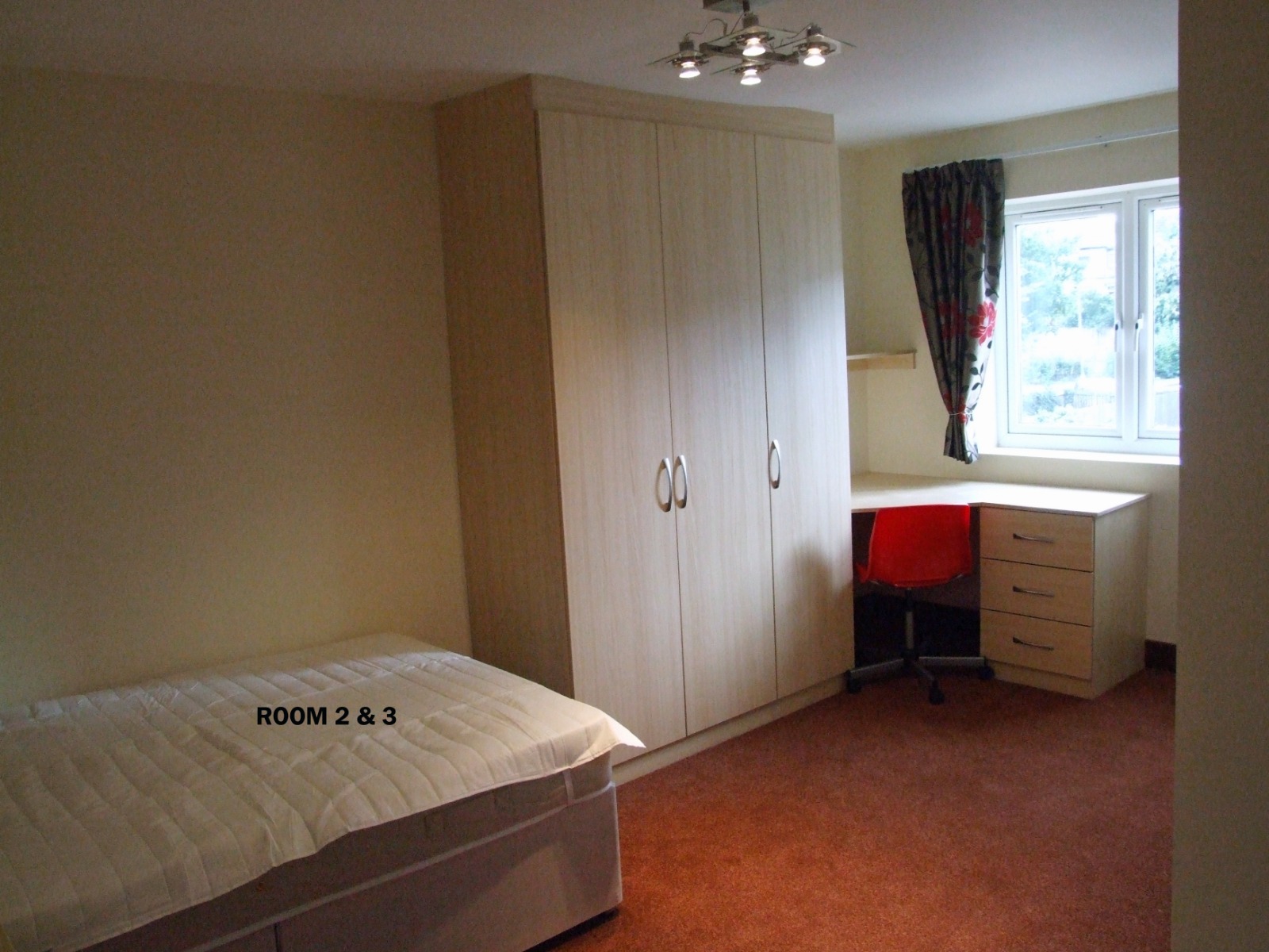 6 Bed Three Floor Flat – Deluxe - Duncan Smith House - Gallery - 5