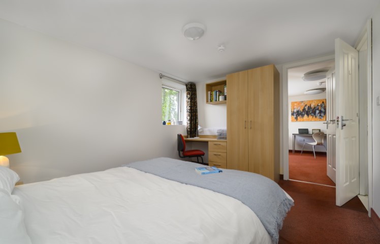 1 Bed Apartment - Candam Hall - Gallery - 1