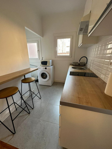 Welcoming double bedroom near Hotel Gaudí