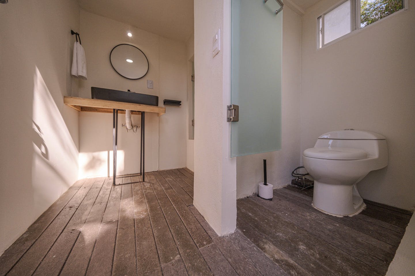 Ficus Tree House Small  -  La Estropajera House  - Gallery -  8