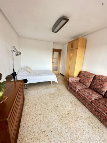 Pleasant double bedroom in El Gancho
