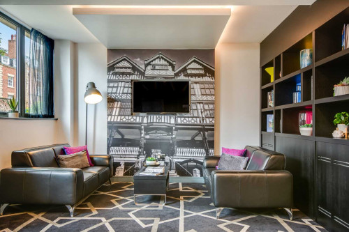 Chester City Aparthotel - Communal Area