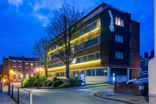 Chester City Aparthotel