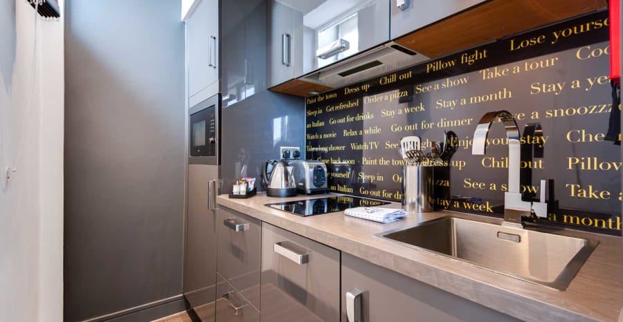  Grande Studio  -  Chester City Aparthotel  - Gallery -  3