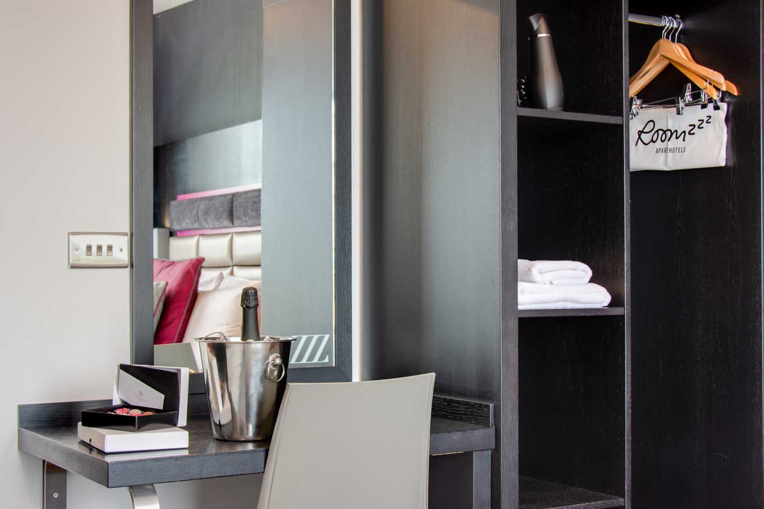  Penthouse Suite  -  Chester City Aparthotel  - Gallery -  5