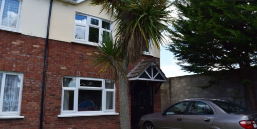 Large room with built-in wardrobe in 3-bedroom apartment in Tallaght  - Gallery -  4