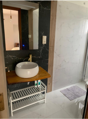 Nice Single Bedroom close to FEP - Gallery - 3