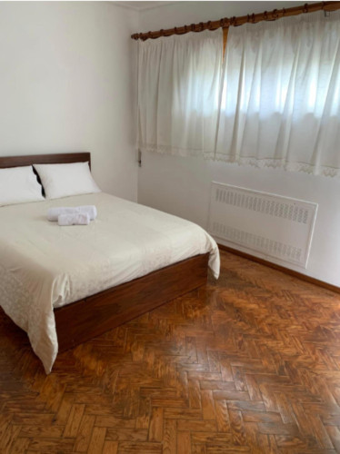 Welcoming Double Bedroom close to FEP