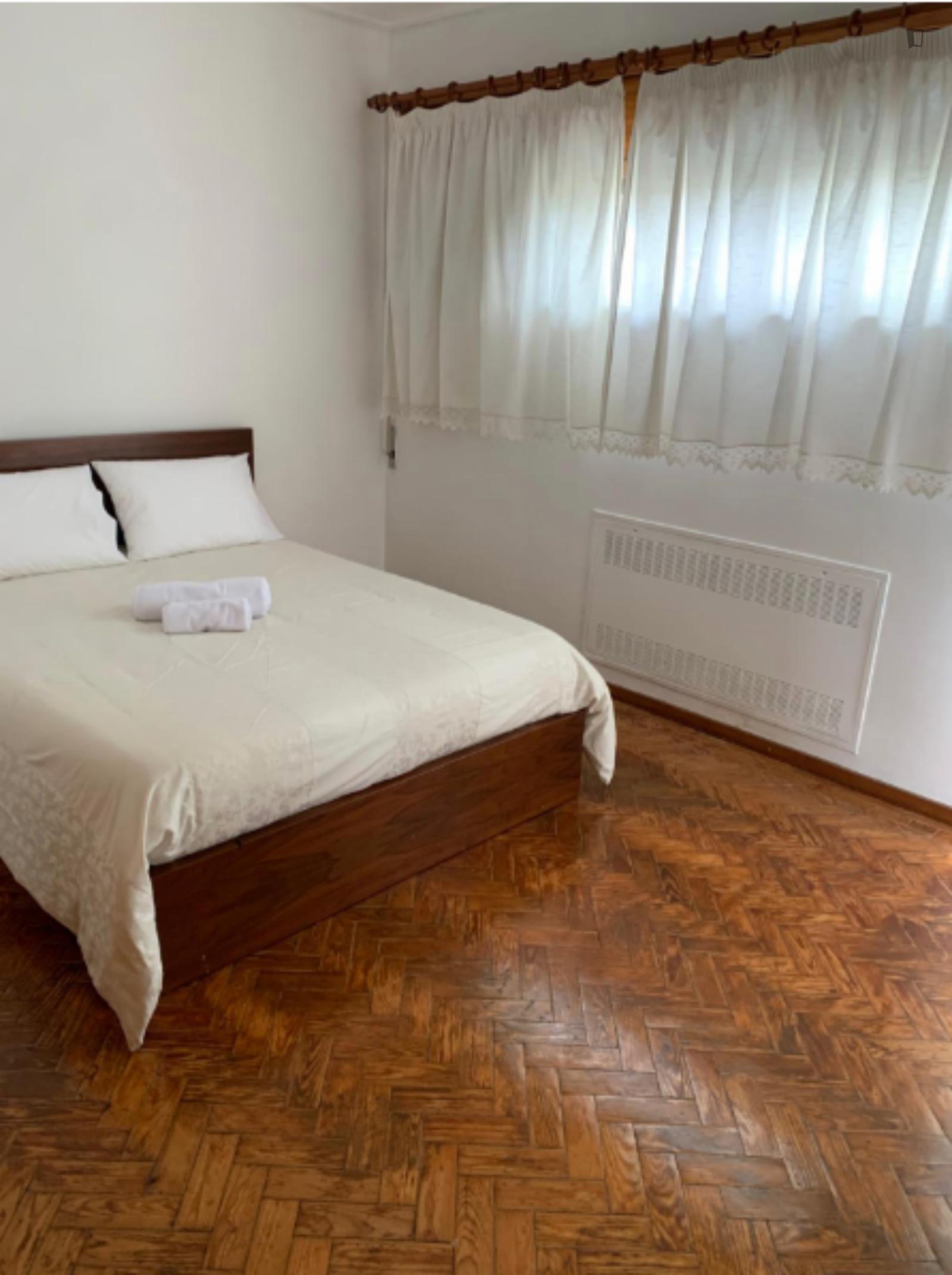 Welcoming Double Bedroom Close To FEP - 1