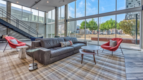 Gorgeous complex w/gym movie room roof top & game room close to Santa Monica & Westwood