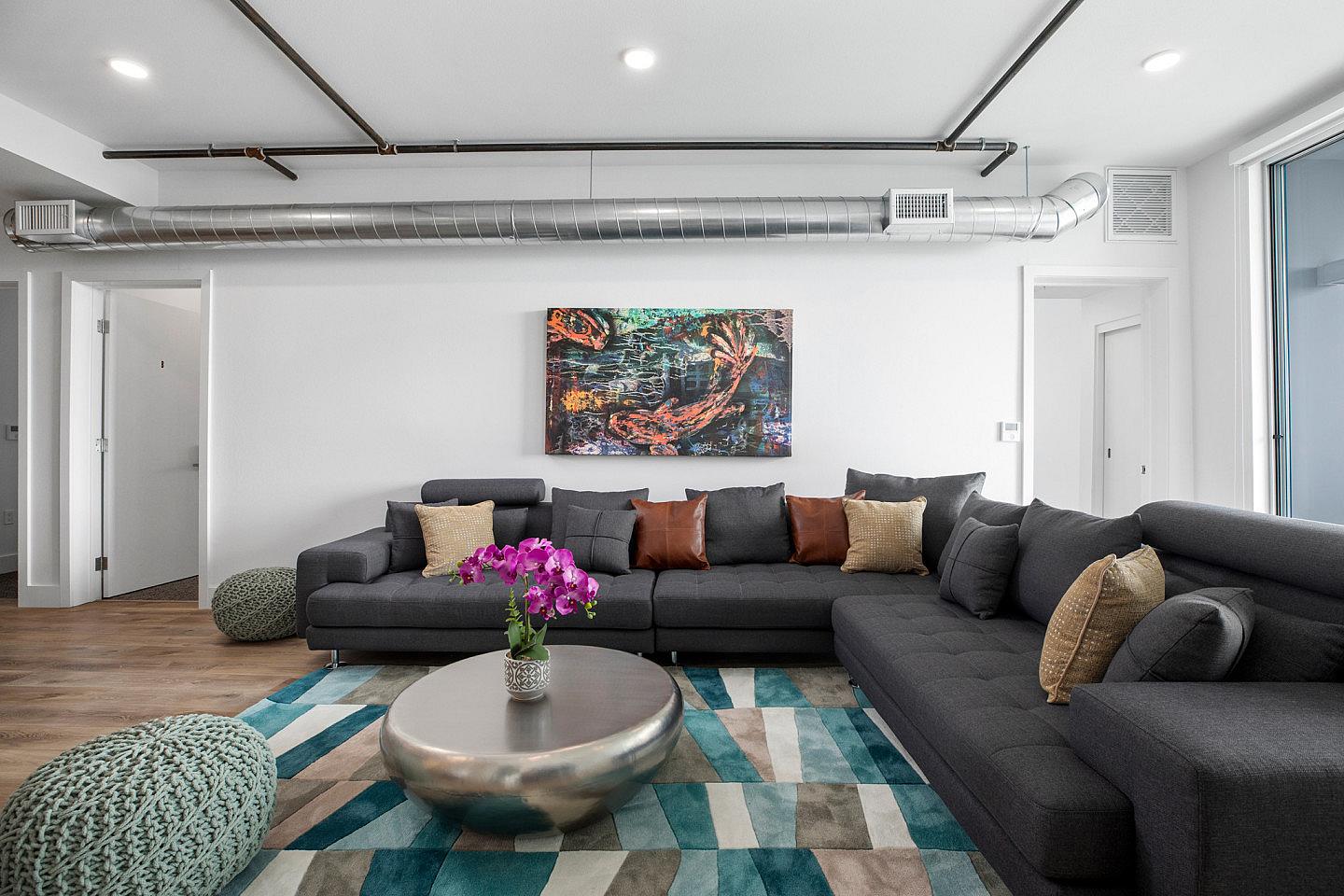  Large Private Suite W/ En-Suite Bathroom  -  Gorgeous complex w/gym movie room roof top & game room close to Santa Monica & Westwood  - Gallery -  6