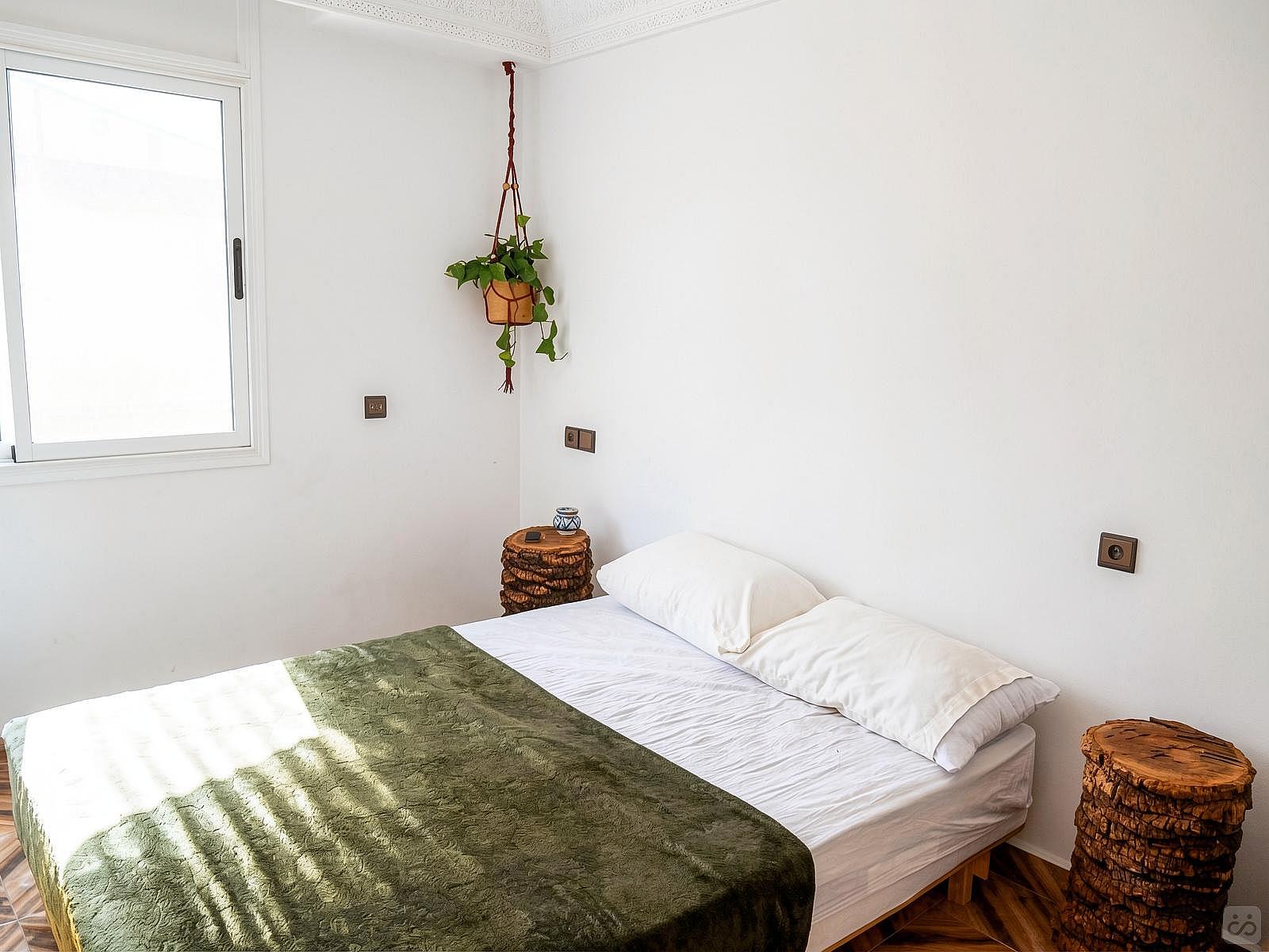 Spacious Private Room: Shared Bathroom - Louise's House - 16