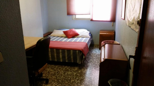 Classic Single Bedroom close to UCAM University