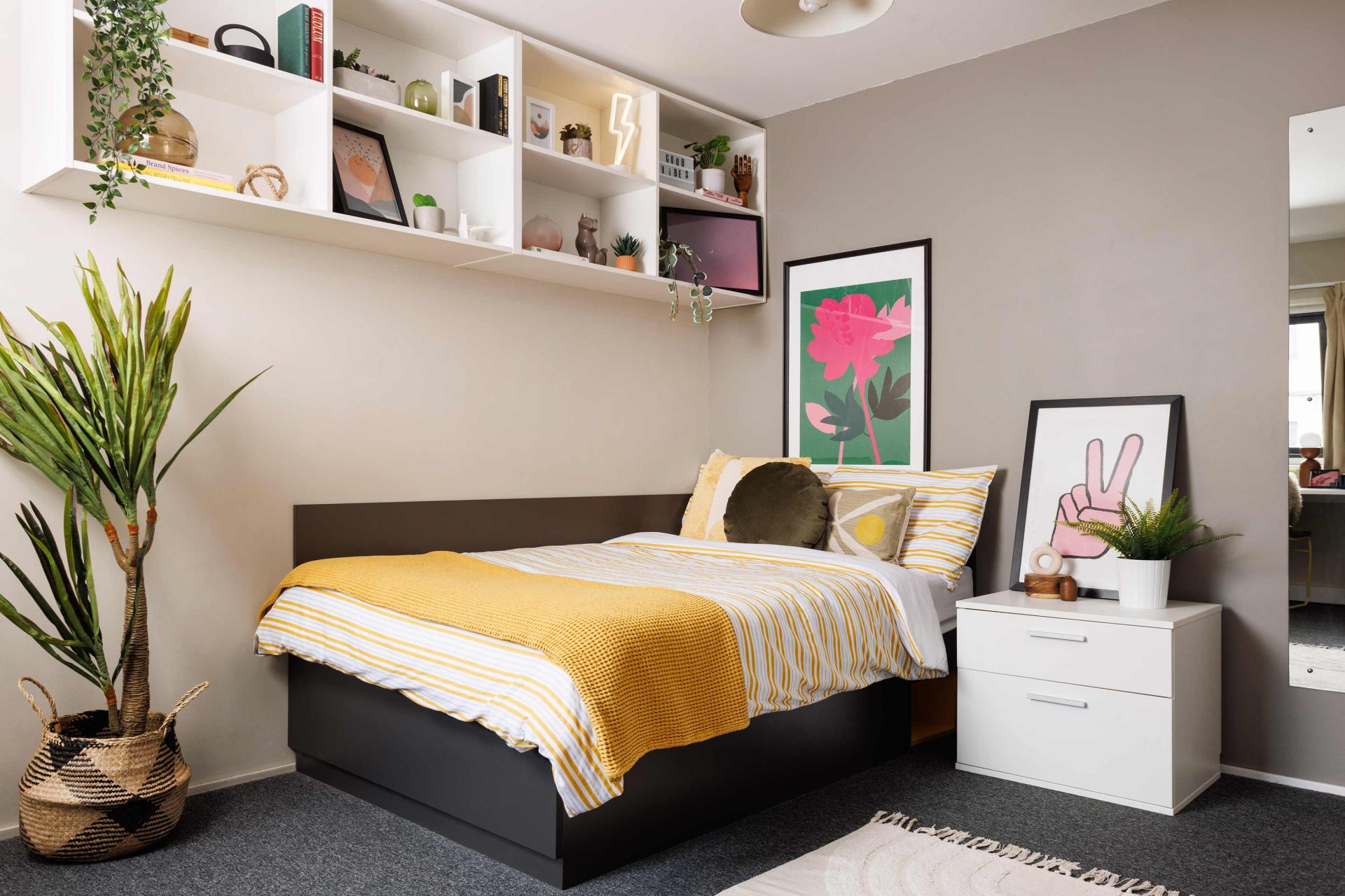  Bronze En Suite  -  Exchange Works  - Gallery -  1