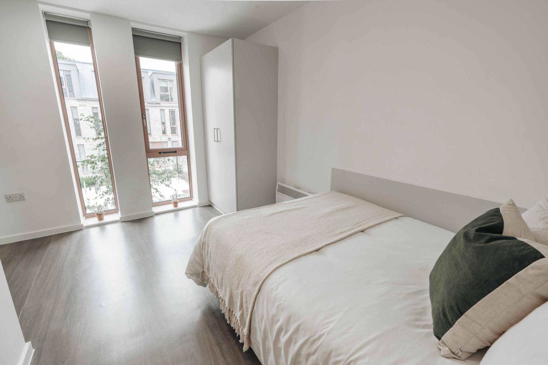 Gold En Suite (9 Bed Flat) - 1