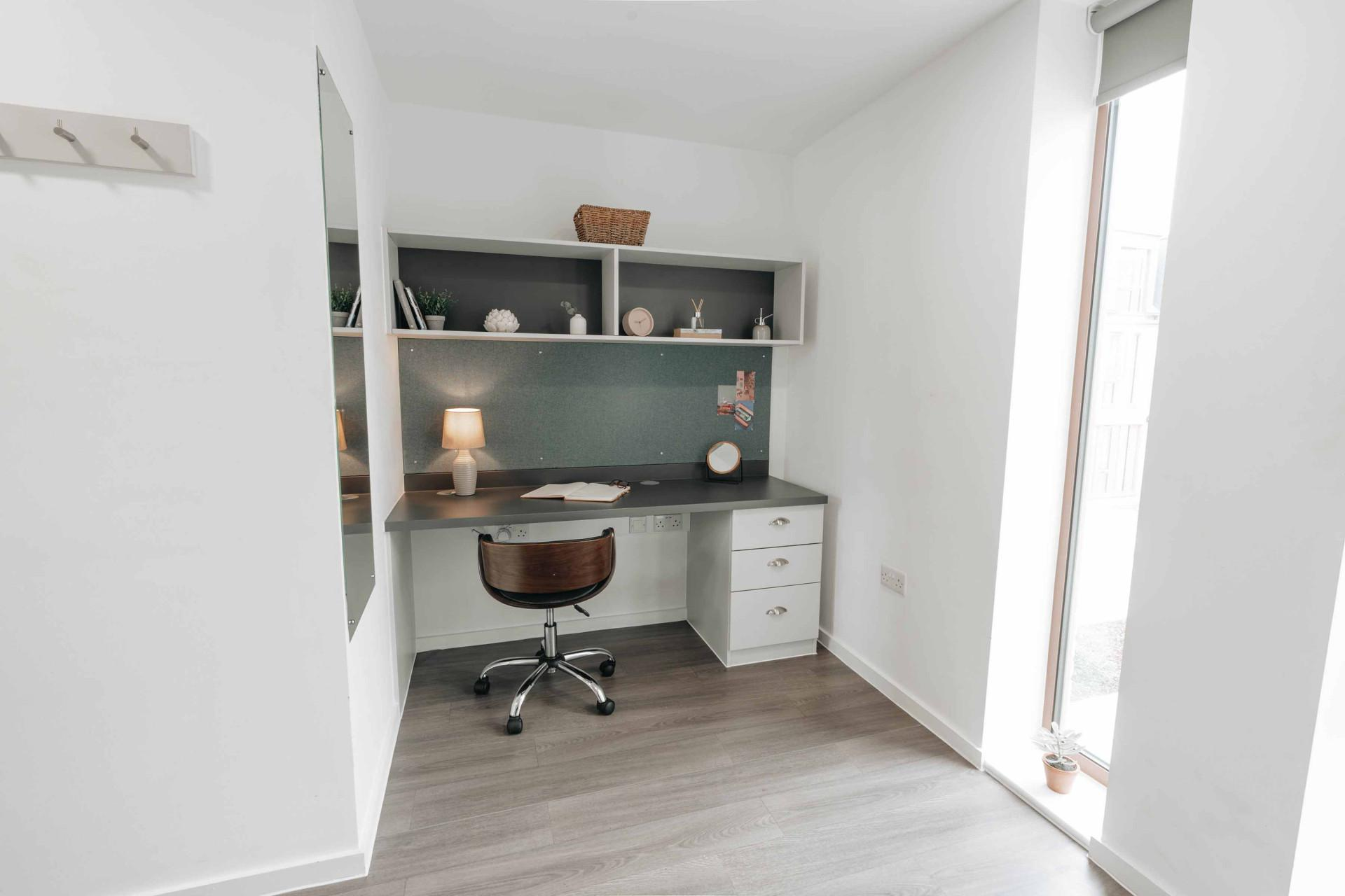 Gold En Suite (3 Bed Flat) - 3