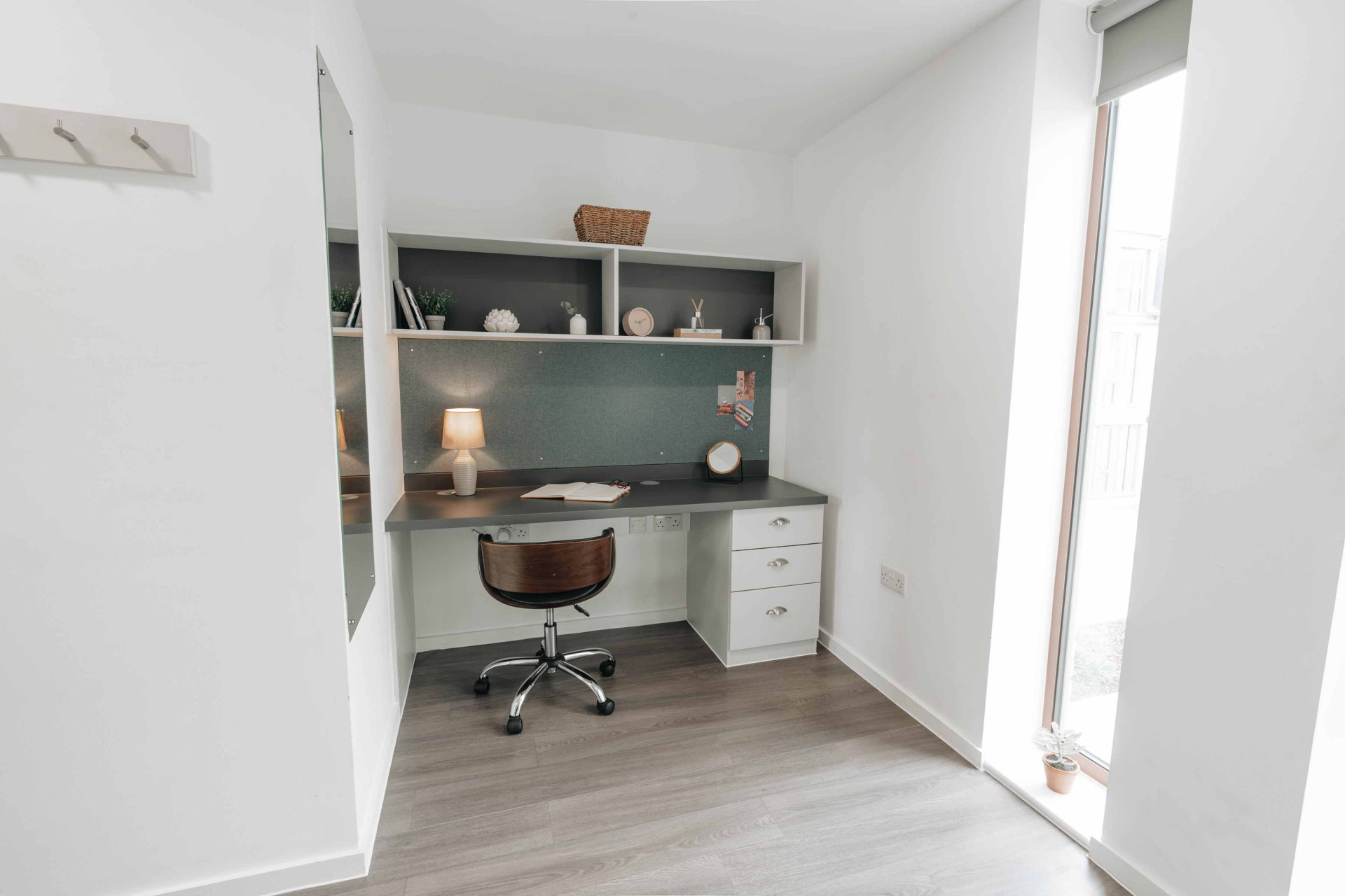 Gold En-Suite - Alma Court - Gallery - 4