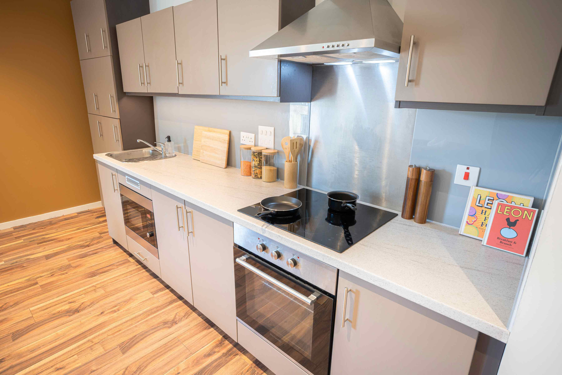  Classic En-Suite  -  Hox Park  - Gallery -  2