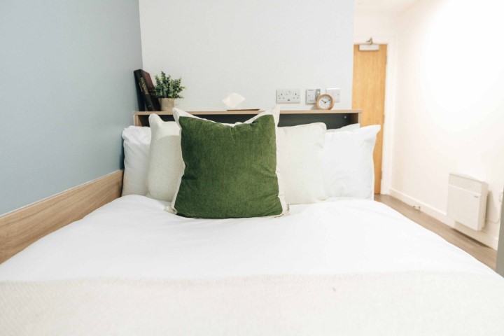  Silver En-Suite  -  Caledon Court  - Gallery -  1