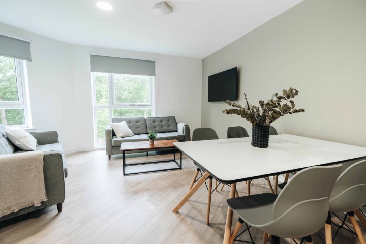  Gold En-Suite  -  Caledon Court  - Gallery -  2