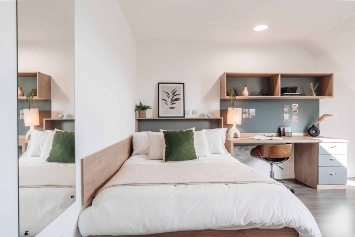  Platinum Sky View En-Suite  -  Caledon Court  - Gallery -  1