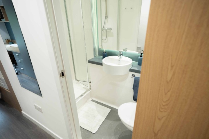  Silver Studio  -  Caledon Court  - Gallery -  3