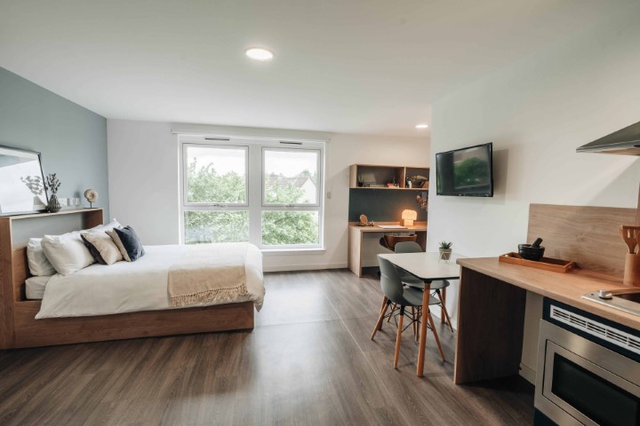  Platinum Studio  -  Caledon Court  - Gallery -  1