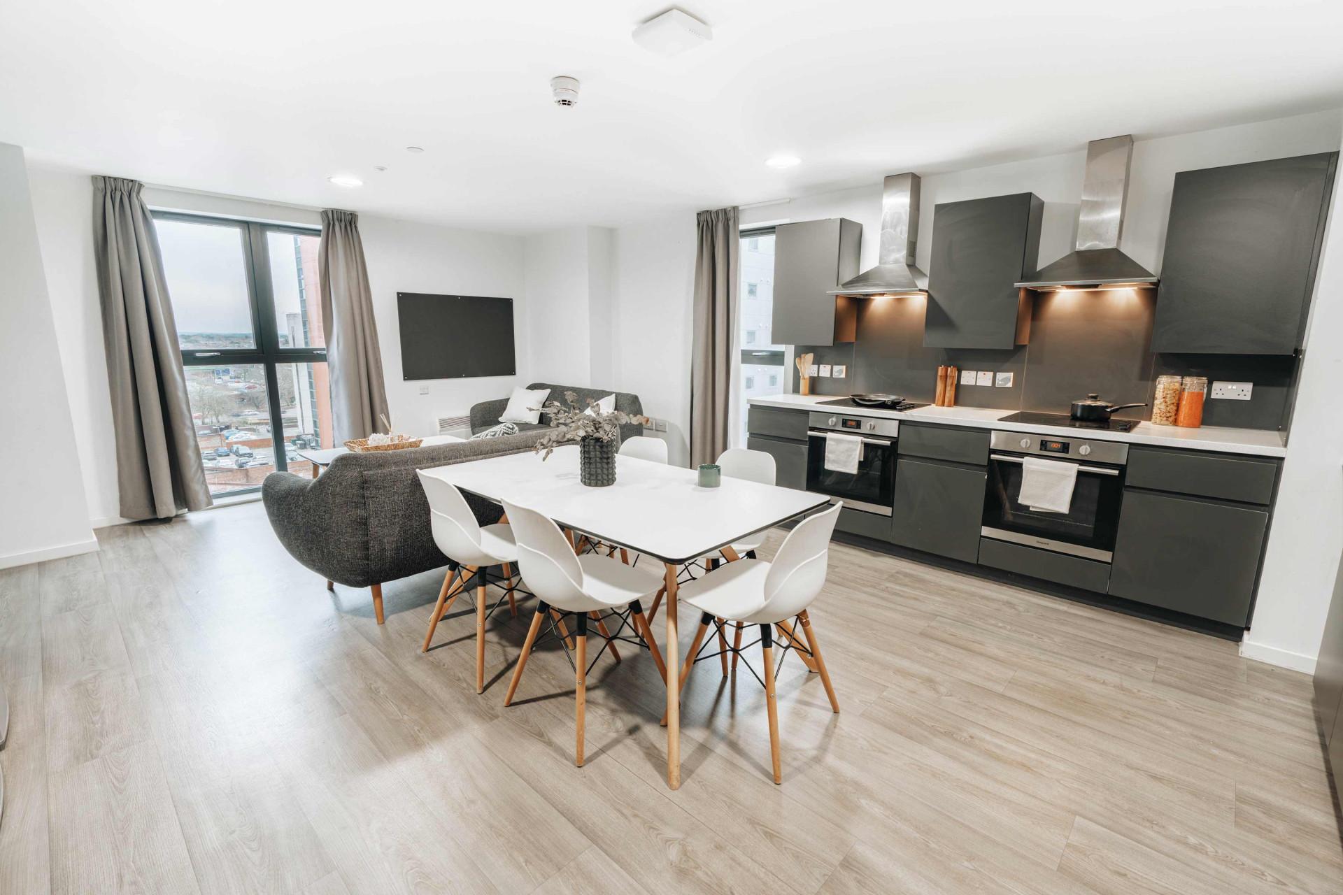  Silver En Suite (High Floors)  -  Oxford Point  - Gallery -  4