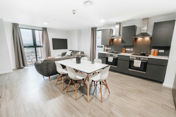 Silver En-Suite (Lower Floors) - Oxford Point - Gallery - 5