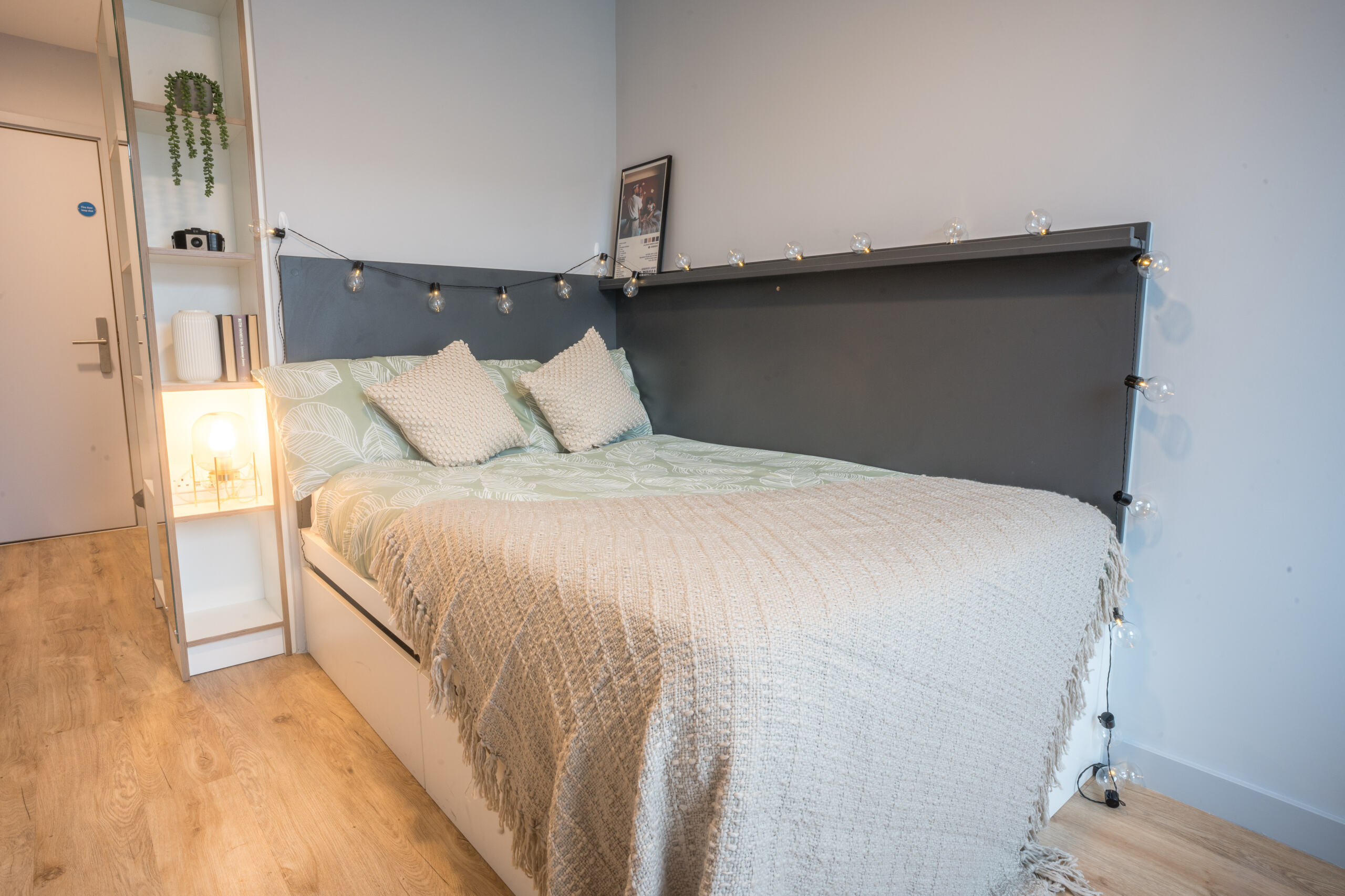 Premium En-Suite - West Wing - Gallery - 1