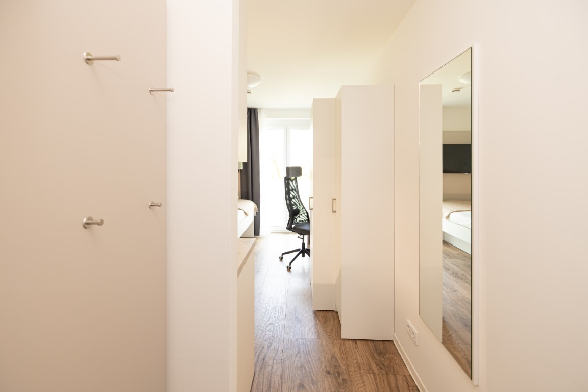 Studio M Silver - 14