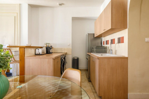 Bright Comfortable Apt. near Hôtel de Ville and Presqu'île
