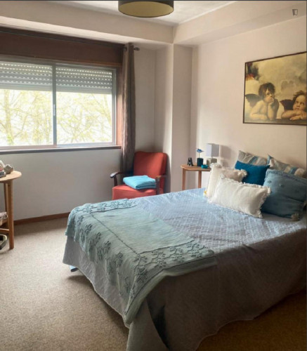 Elegant Double Bedroom close to the beach