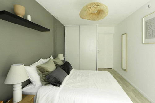 Contemporary-style 15 m² bedroom for rent in coliving at the gates of Bordeaux - B017