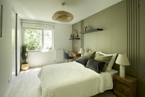 Contemporary-style 15 m² bedroom for rent in coliving at the gates of Bordeaux - B017
